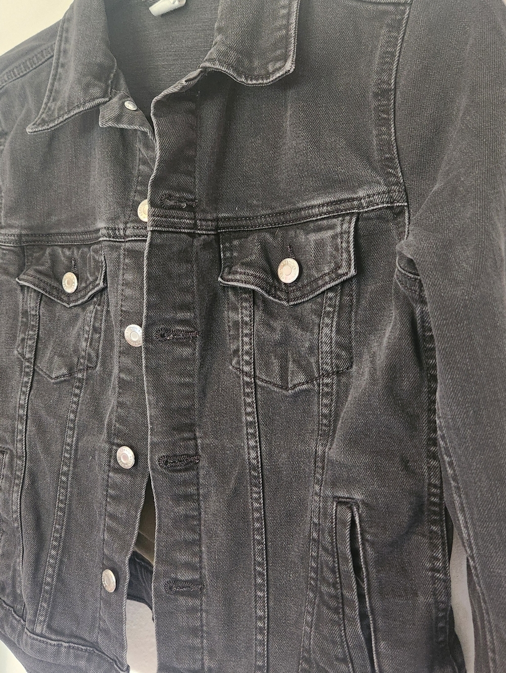 Custom Black Denim Jacket with Rolling Stones Patch - Picture 4 of 6